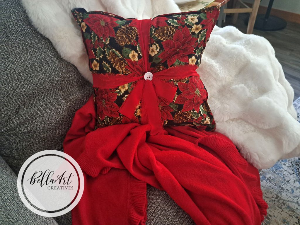 Home Decor: Pillows for Christmas 2025